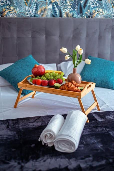 Stylish Seafront Spinola Apartment Saint Julian's Екстер'єр фото