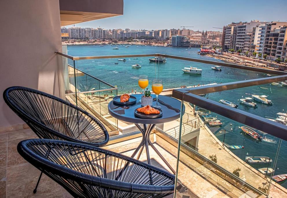 Stylish Seafront Spinola Apartment Saint Julian's Екстер'єр фото